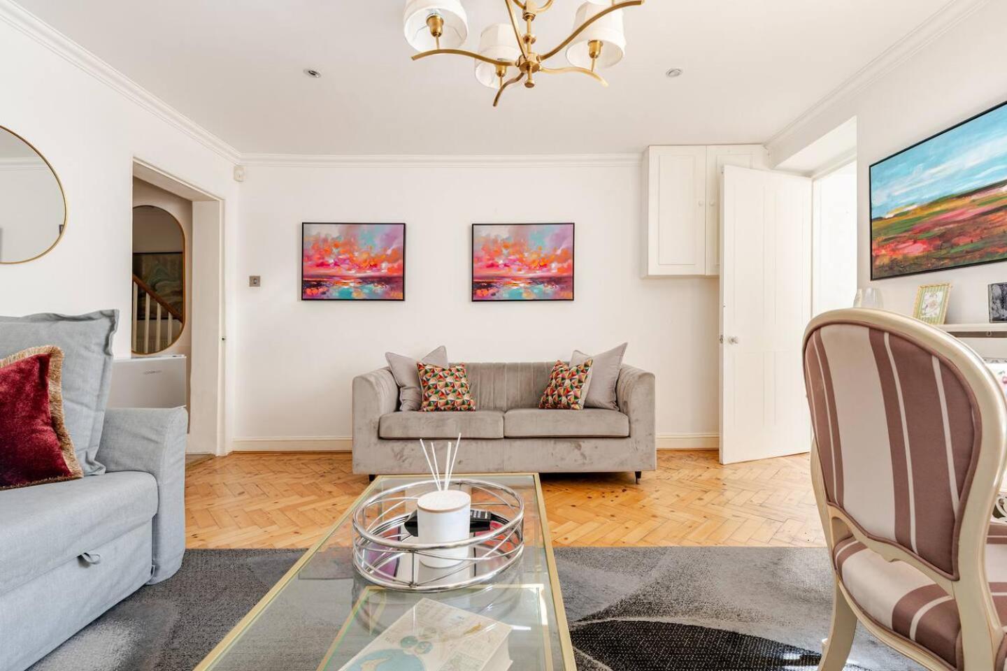 Grand Design Deluxe By Buckingham Palace Homestay